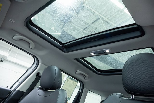 Used 2021 MINI Cooper Countryman S w/ Premium Package image 12