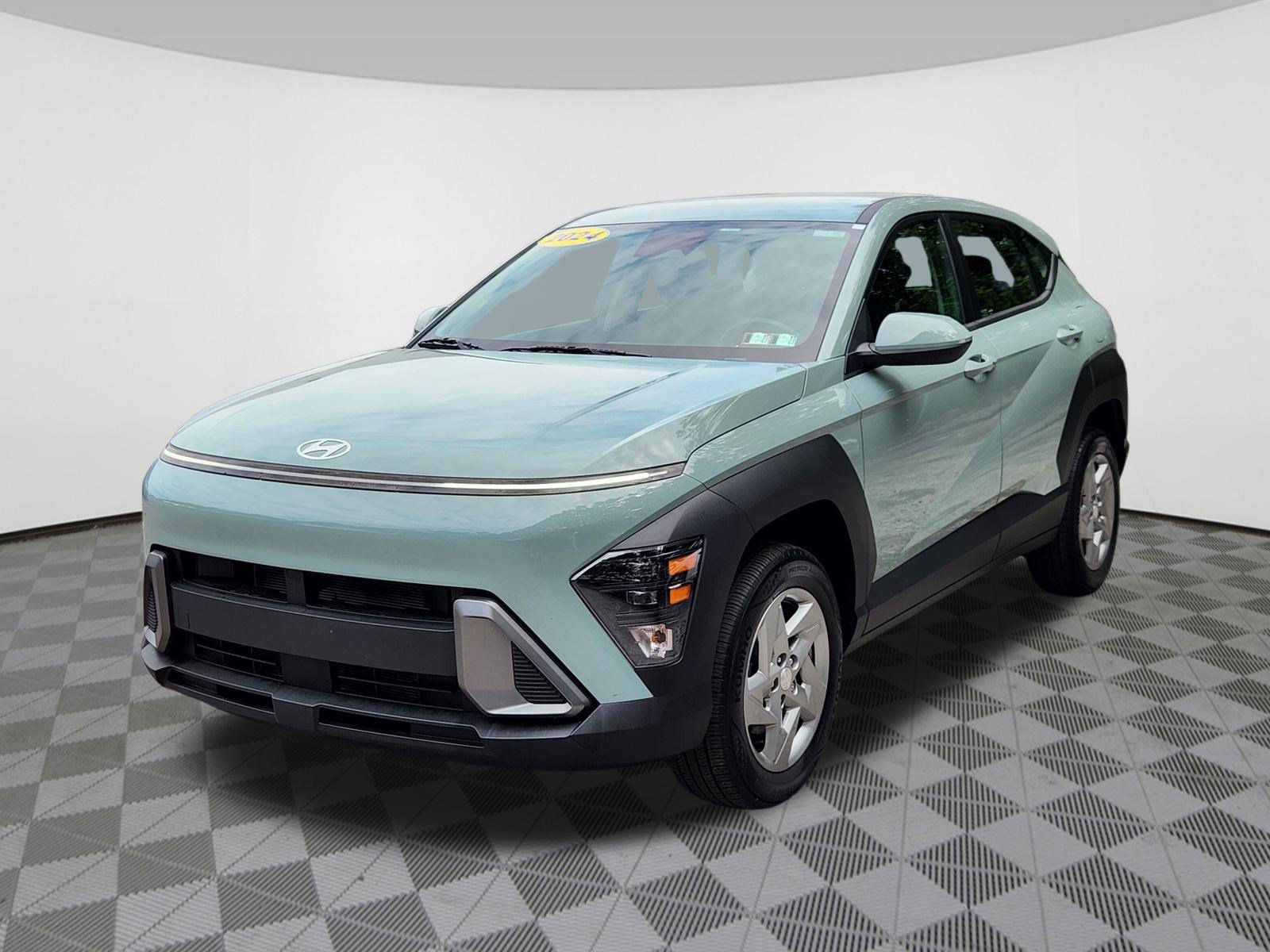 Certified 2024 Hyundai Kona SE AWD/4WD image 2