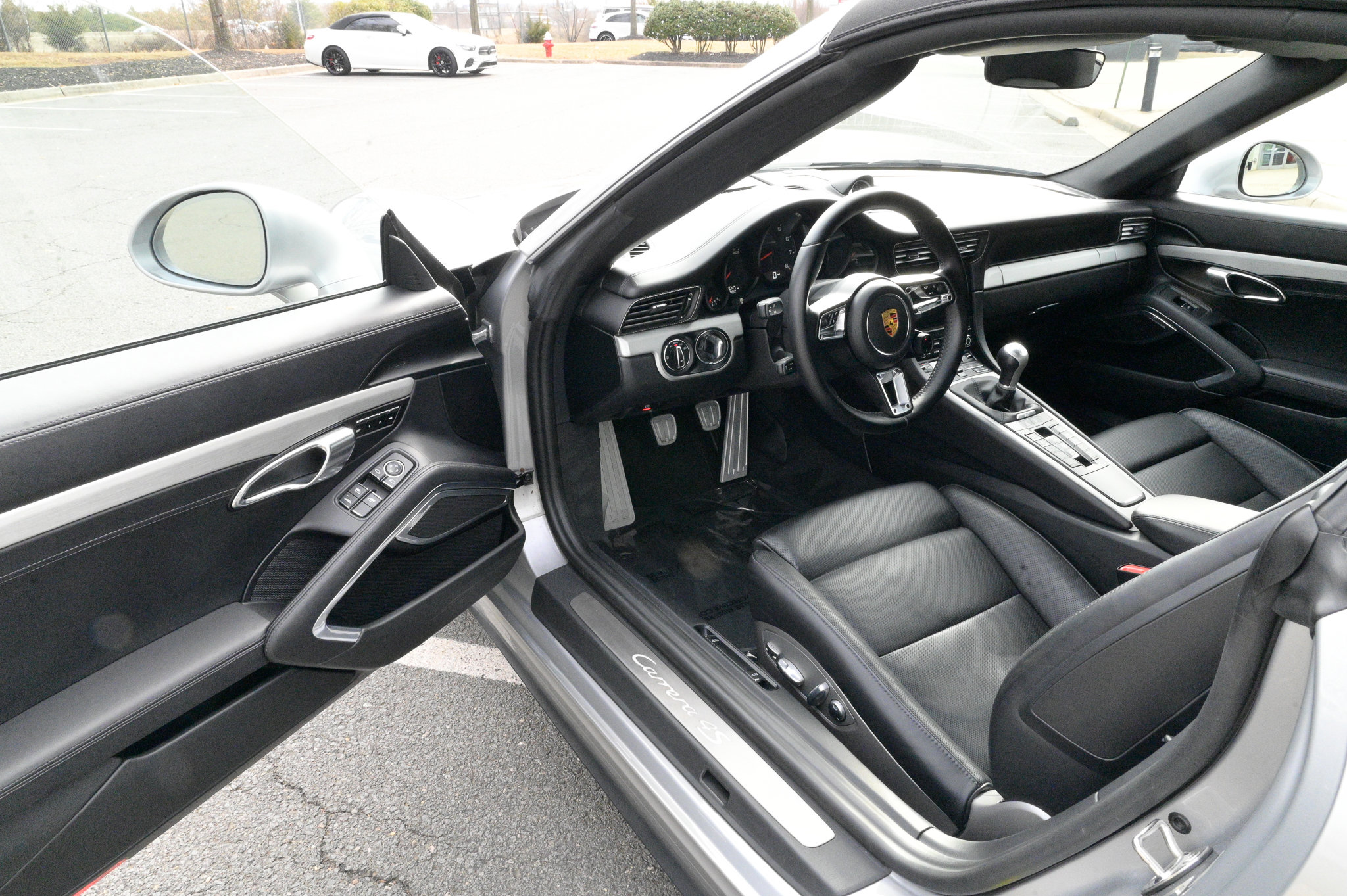 Used 2017 Porsche 911 Carrera 4S image 15