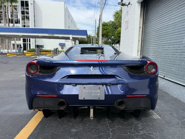Used 2016 Ferrari 488 GTB RWD image 5