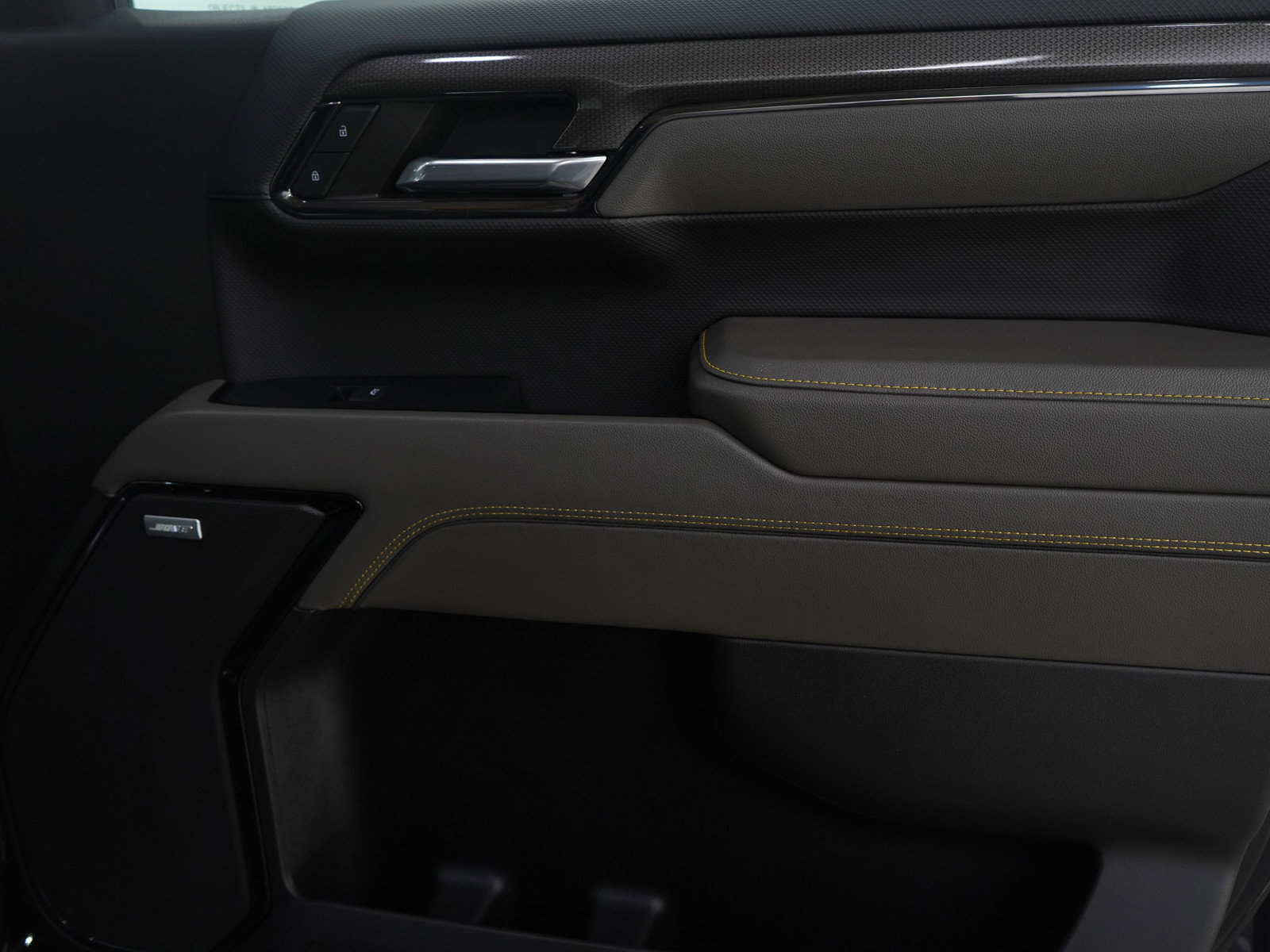 Used 2024 Chevrolet Silverado 1500 ZR2 w/ Technology Package image 11