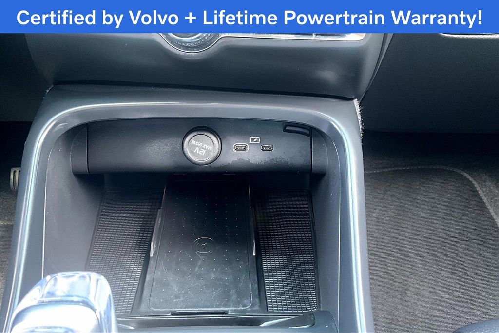 Certified 2026 Volvo XC40 B5 Plus AWD/4WD image 35