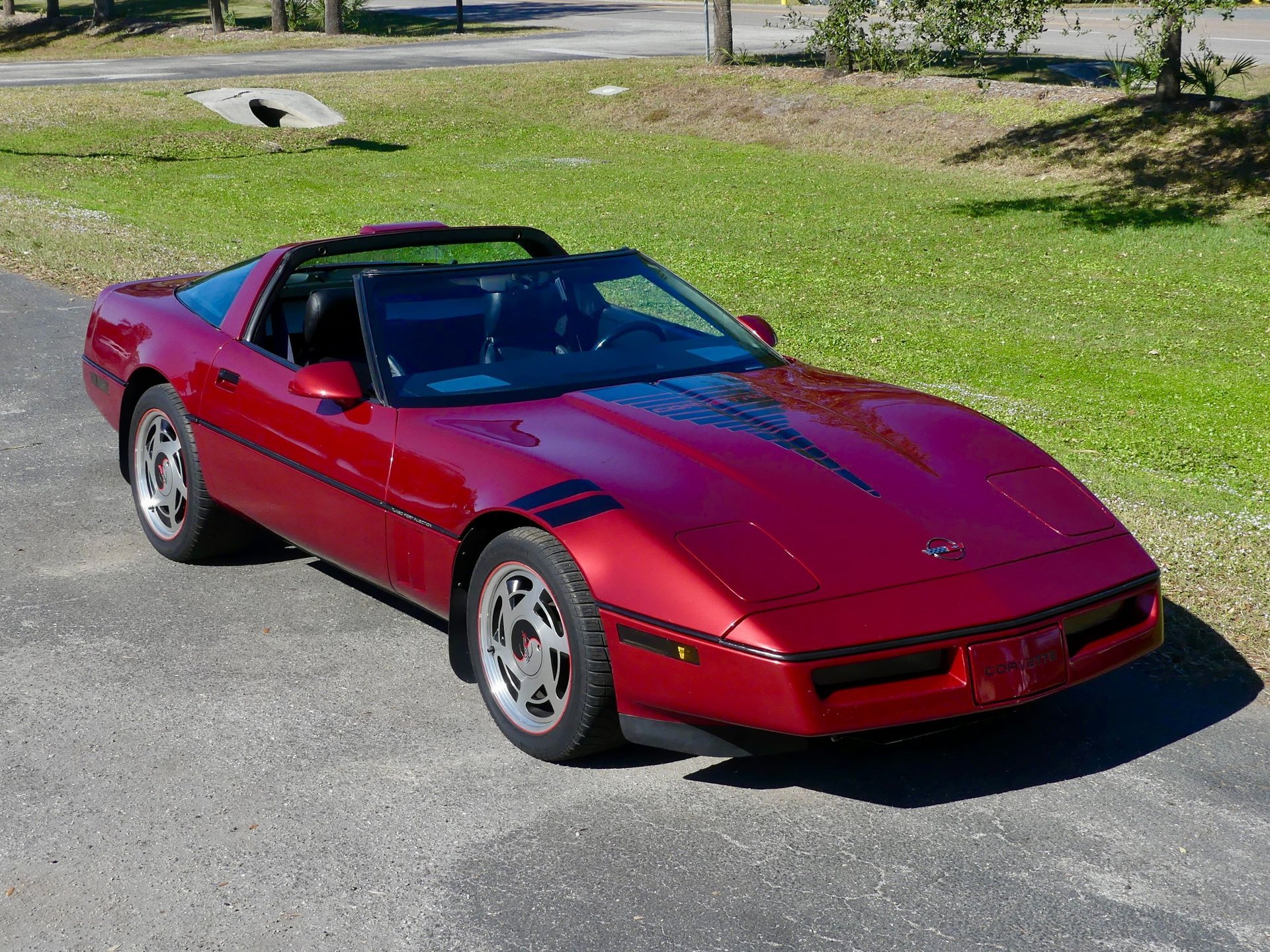 Used 1989 Chevrolet Corvette Coupe RWD image 31