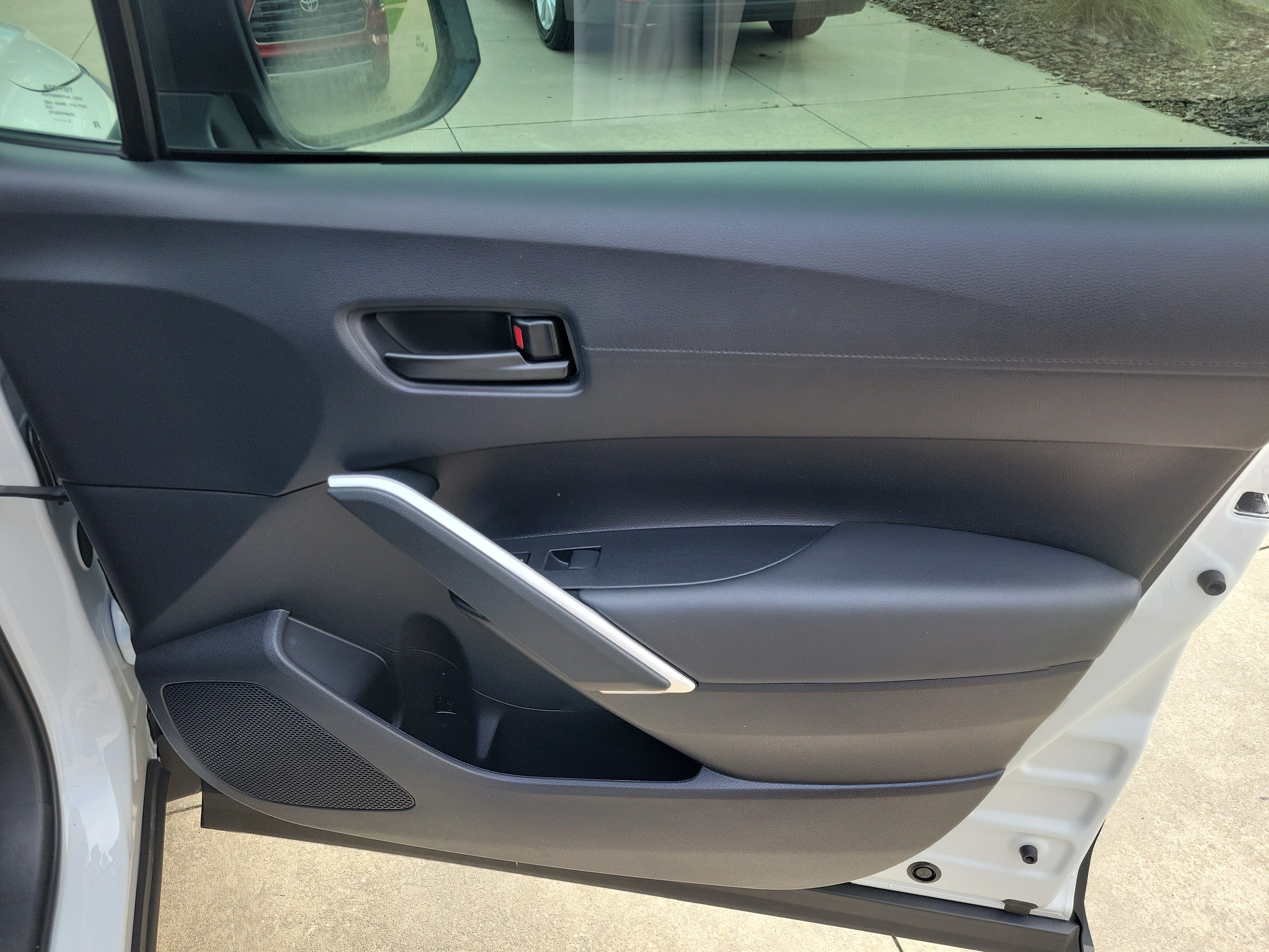 Certified 2026 Toyota Corolla Cross LE FWD image 31