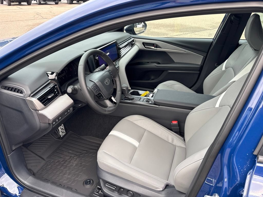 Used 2026 Toyota Camry SE w/ Multimedia Upgrade Package FWD image 13