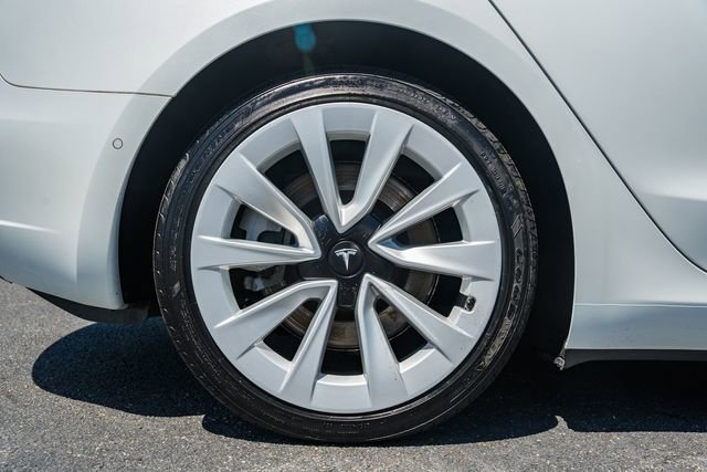 Used 2022 Tesla Model 3 Long Range AWD/4WD image 18