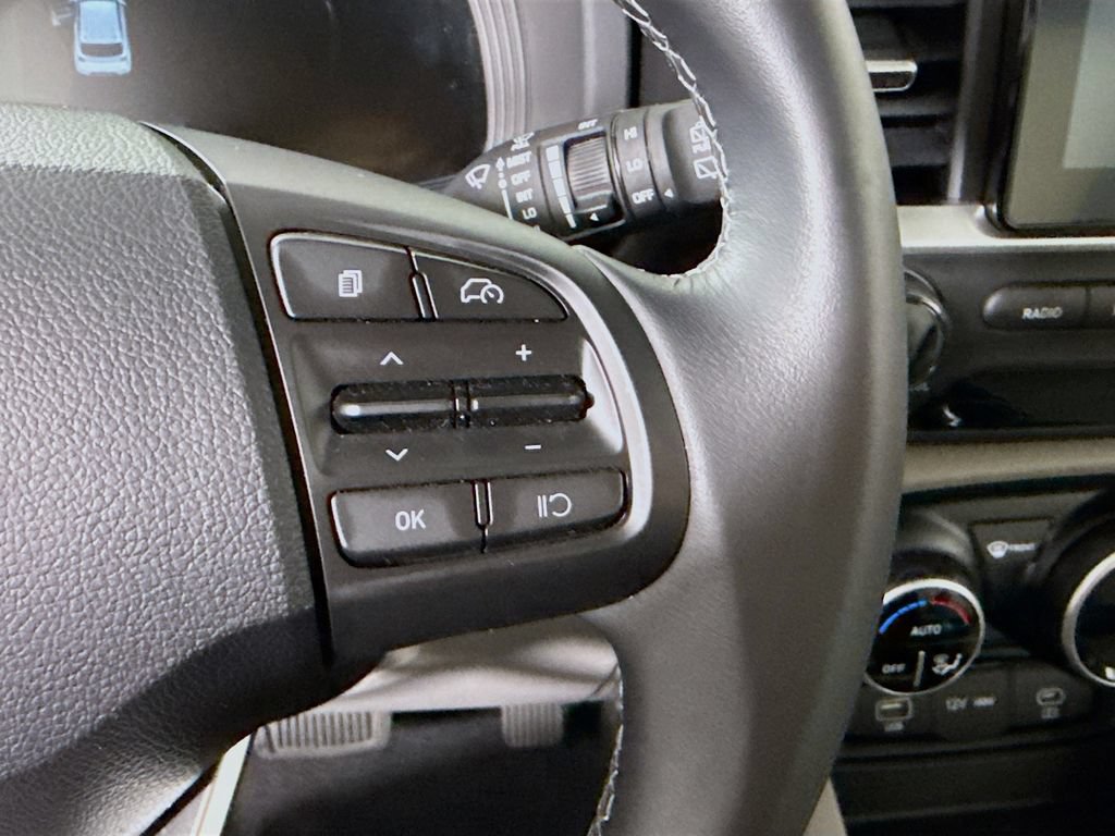 Certified 2024 Hyundai Venue SEL FWD image 23