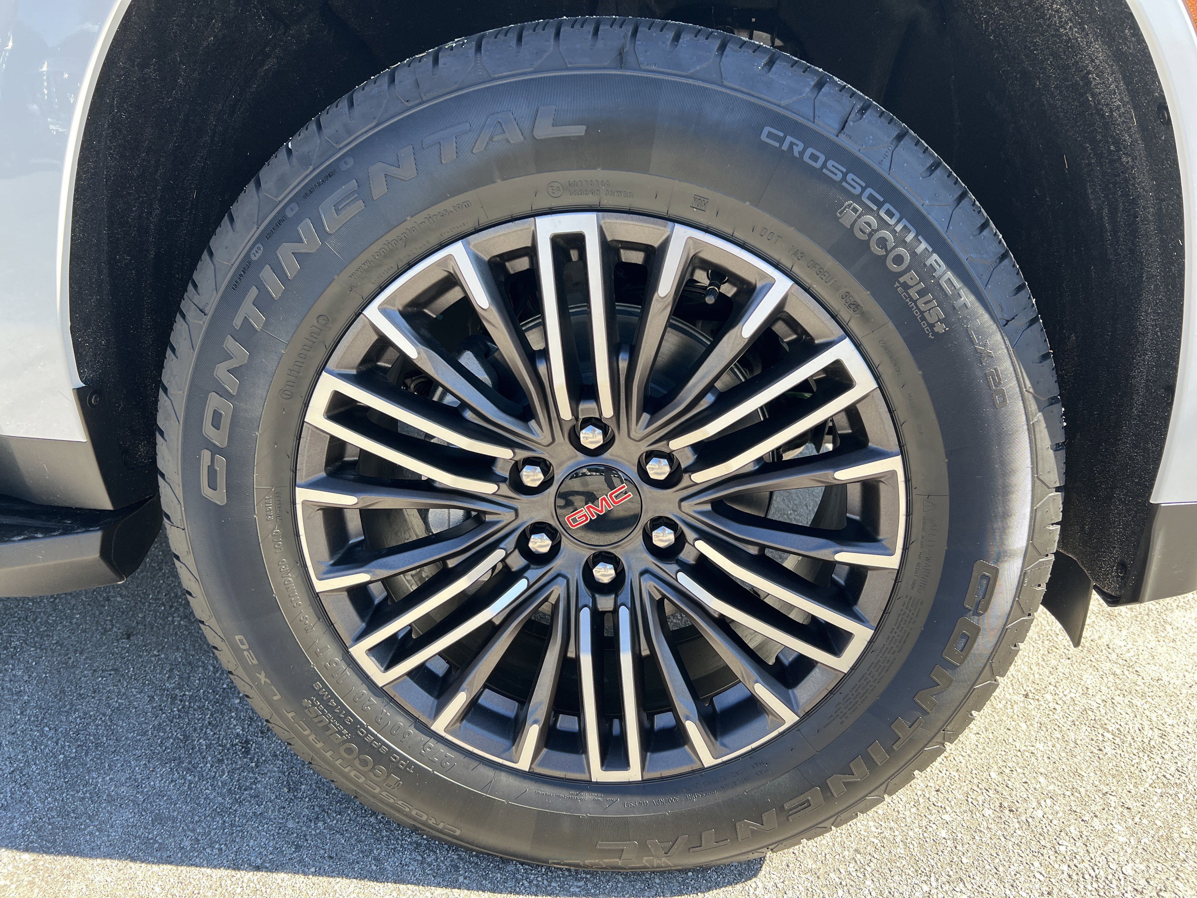 New 2026 GMC Yukon XL Elevation image 16