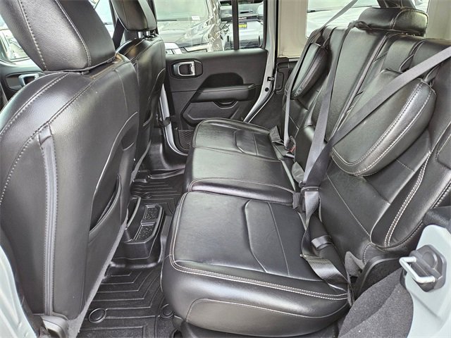 Used 2022 Jeep Wrangler Unlimited Sahara image 15