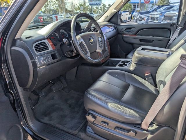 Used 2013 Chevrolet Avalanche LT image 5