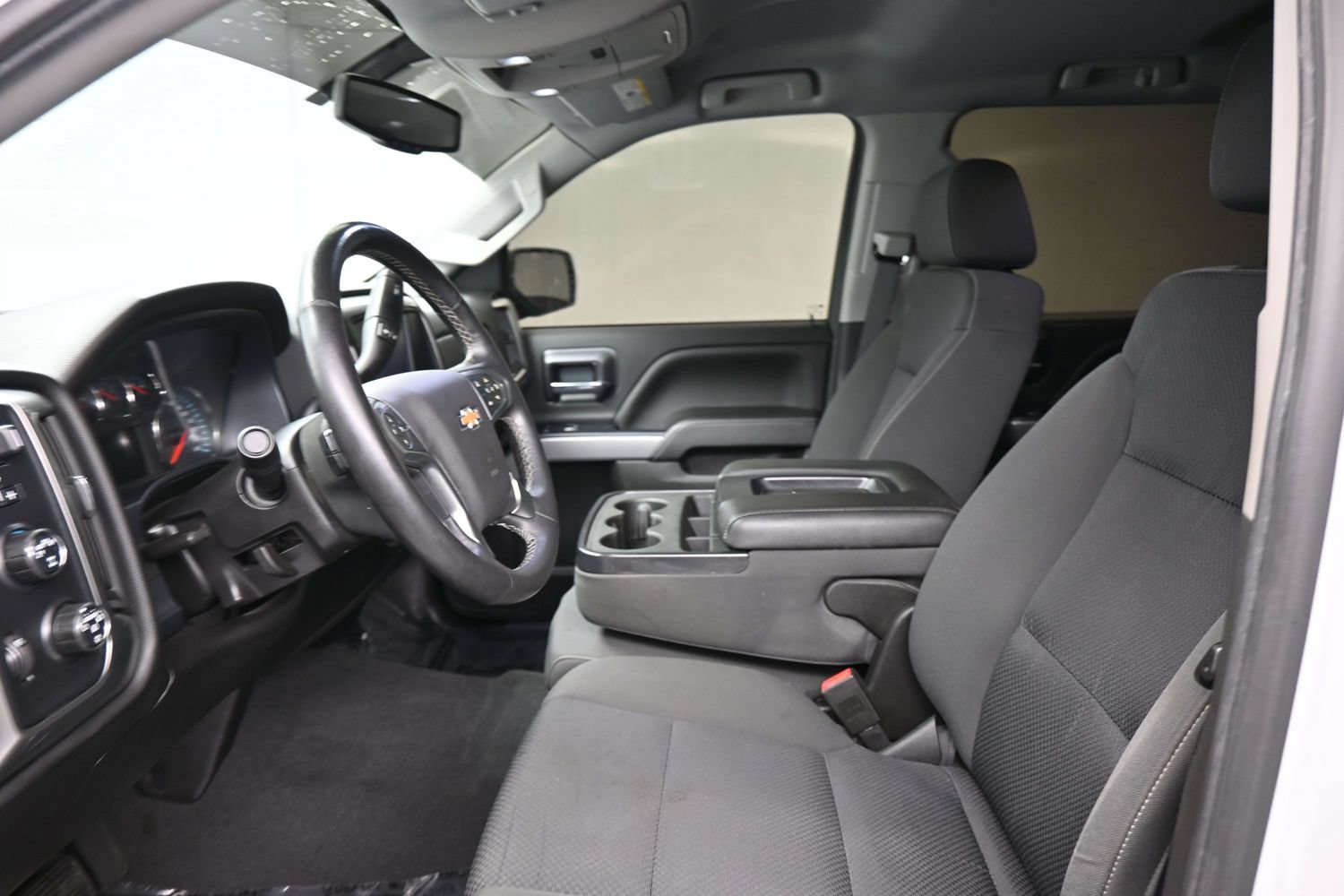 Used 2018 Chevrolet Silverado 1500 LT w/ All Star Edition AWD/4WD image 13