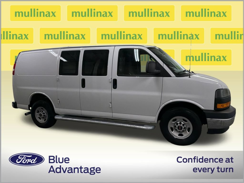 Used 2024 GMC Savana 2500 w/ Driver Convenience Package RWD image 3