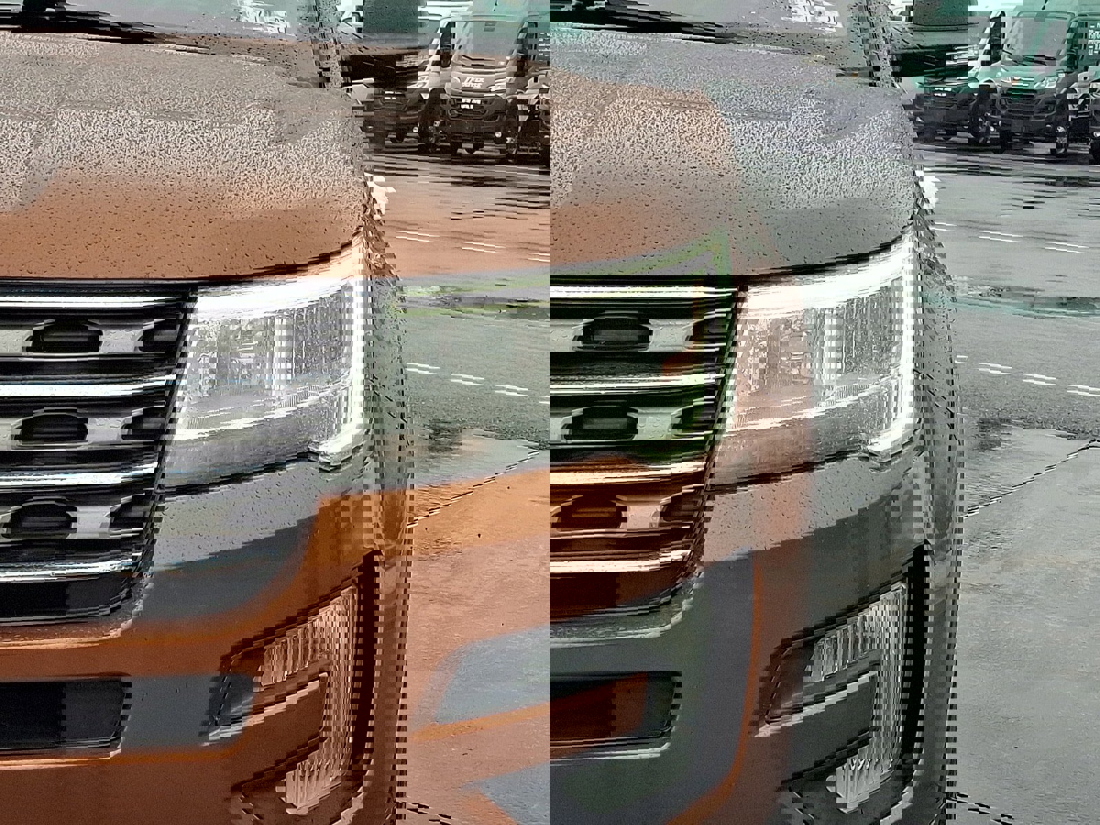 Used 2017 Ford Explorer XLT image 9