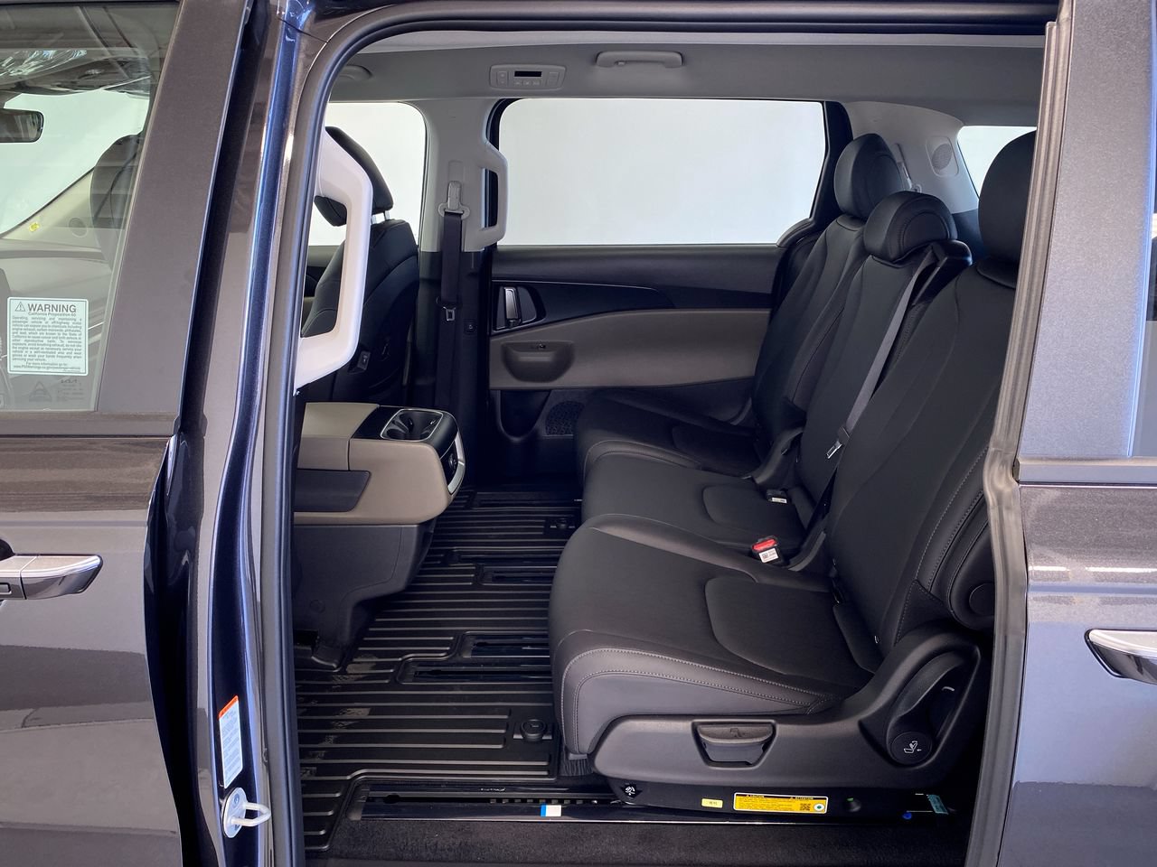 New 2027 Kia Carnival FWD image 33