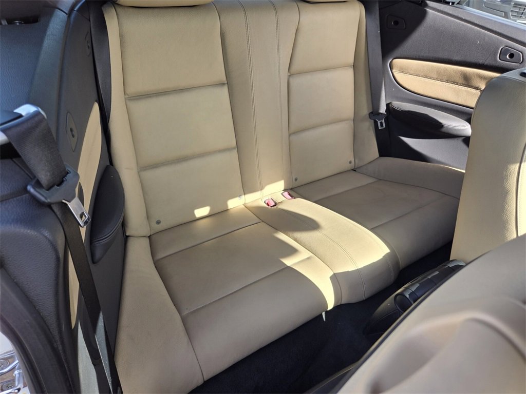 Used 2009 BMW 128i Convertible image 16