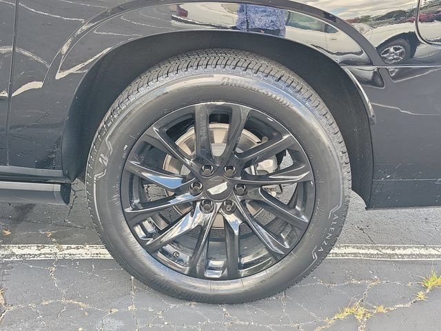 Certified 2023 Cadillac Escalade ESV Sport w/ LPO, ONYX Package AWD/4WD image 7
