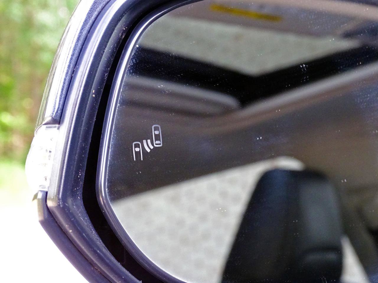 Used 2019 Toyota RAV4 XLE Premium w/ Cold Weather Package AWD/4WD image 15
