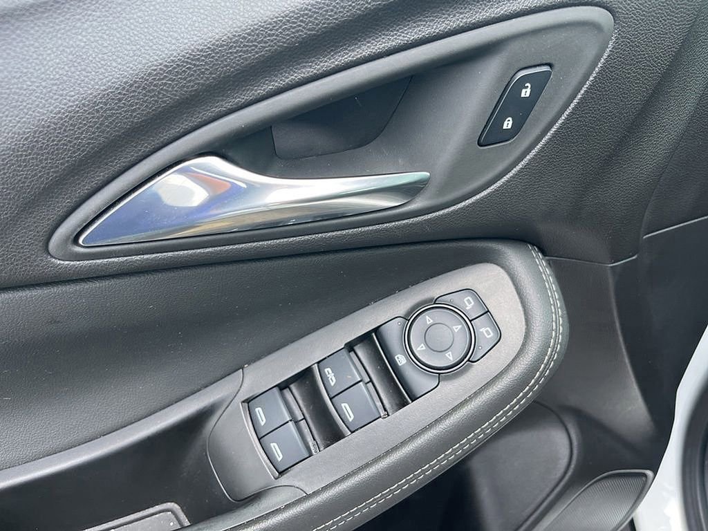 Used 2024 Buick Encore GX Sport Touring FWD image 23