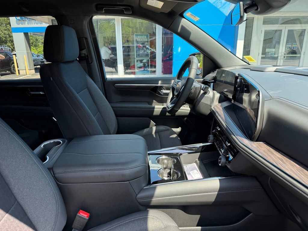 New 2026 Chevrolet Tahoe LS w/ LPO, Dark Essentials Package AWD/4WD image 43