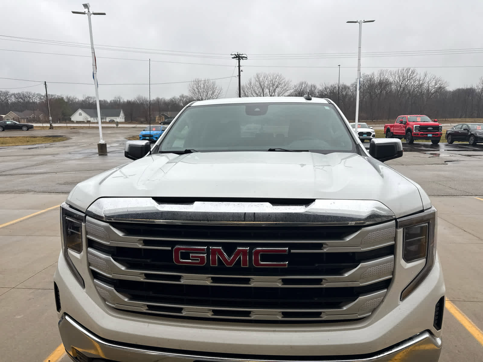 Used 2023 GMC Sierra 1500 SLE image 2