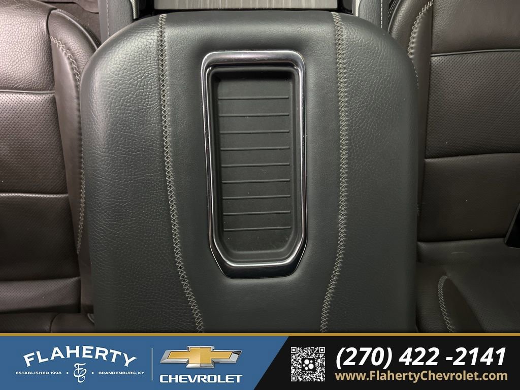 Used 2023 GMC Yukon XL Denali image 35