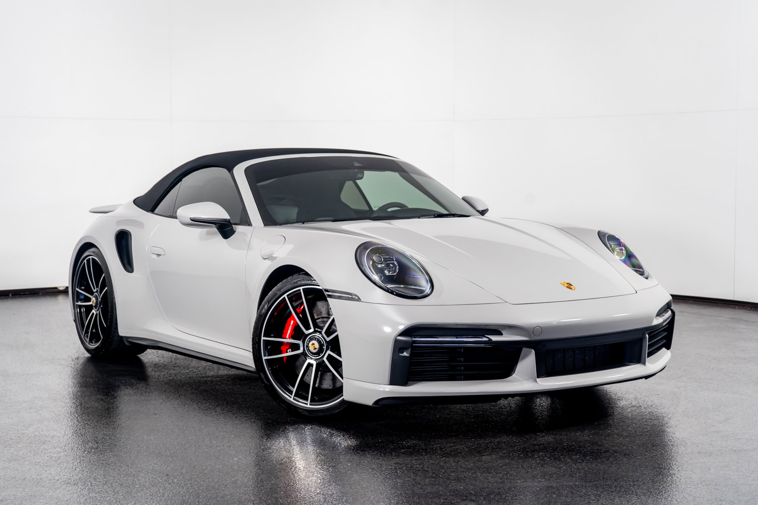 Used 2022 Porsche 911 Turbo image 5