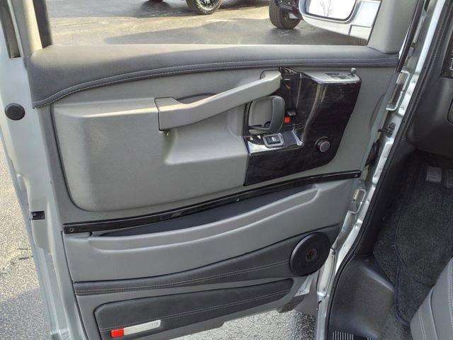 New 2025 GMC Savana 2500 Work Van w/ Driver Convenience Package image 27