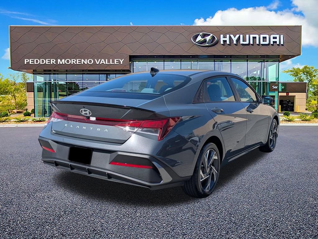 Certified 2025 Hyundai Elantra Sport image 3