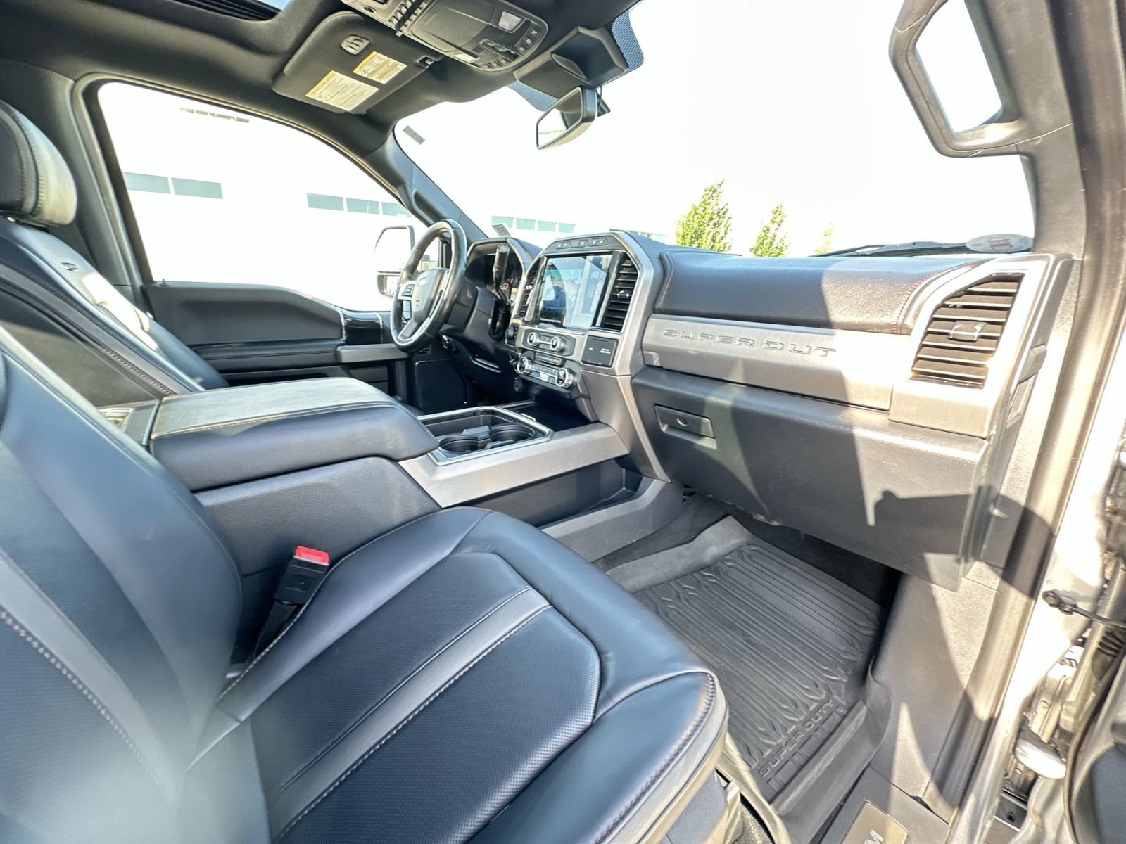 Used 2022 Ford F350 Platinum AWD/4WD image 30