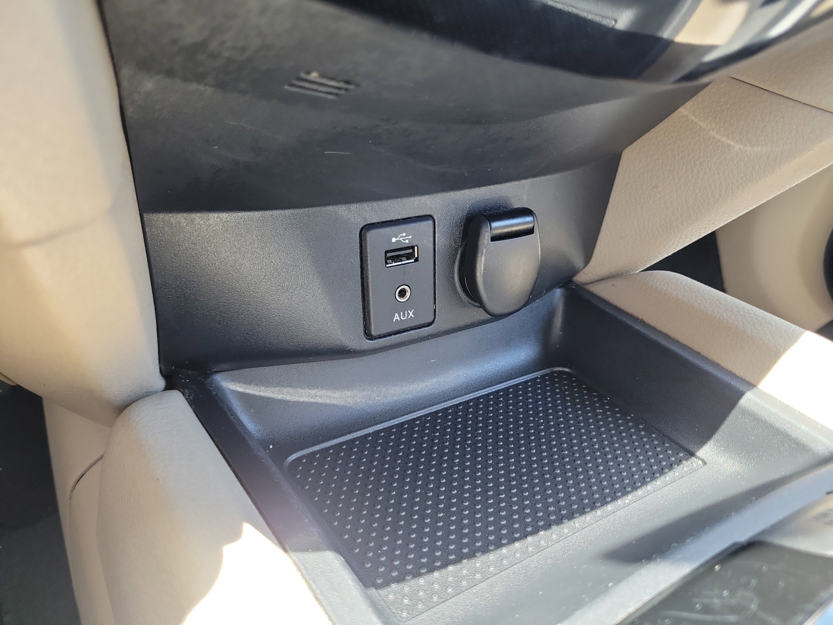 Used 2016 Nissan Rogue SV FWD image 30