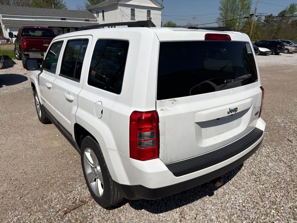 Used 2014 Jeep Patriot Latitude FWD image 4
