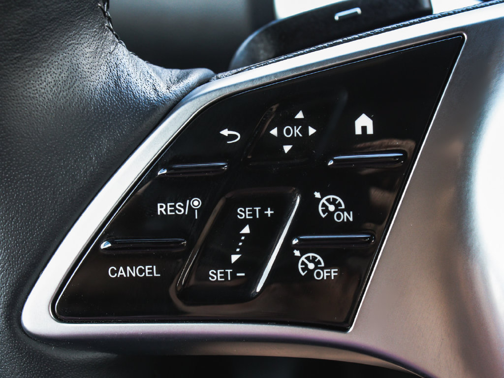 Used 2025 Mercedes-Benz GLB 250 4MATIC image 28