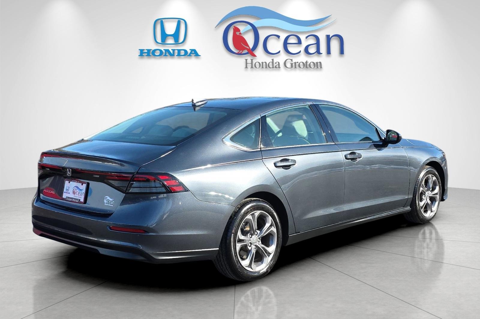 Used 2024 Honda Accord EX image 3