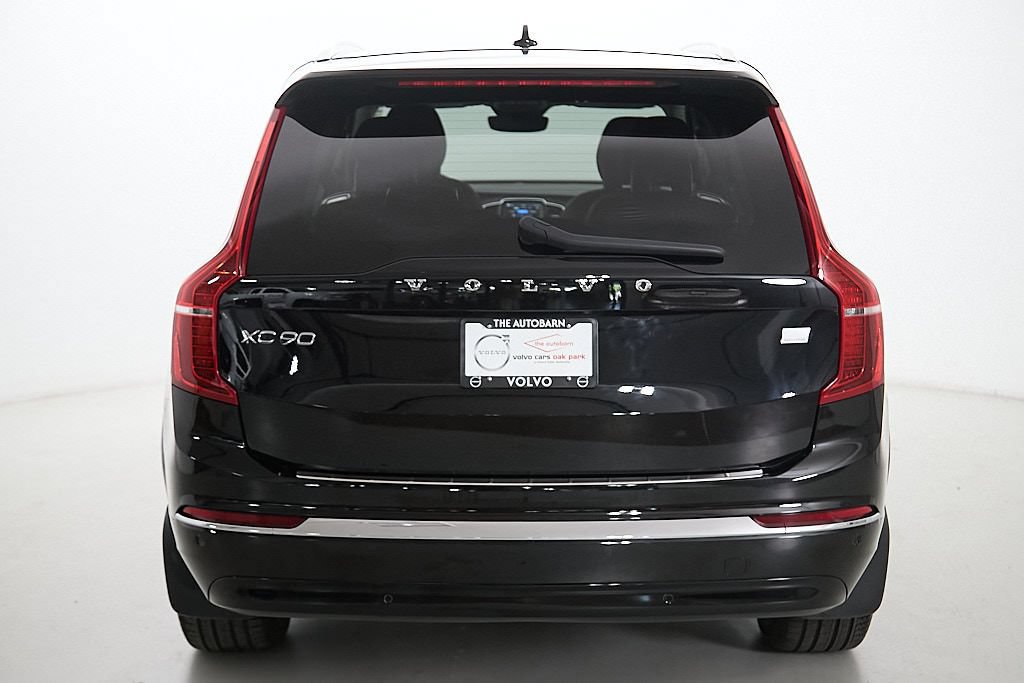 Certified 2024 Volvo XC90 T8 Plus AWD/4WD image 8