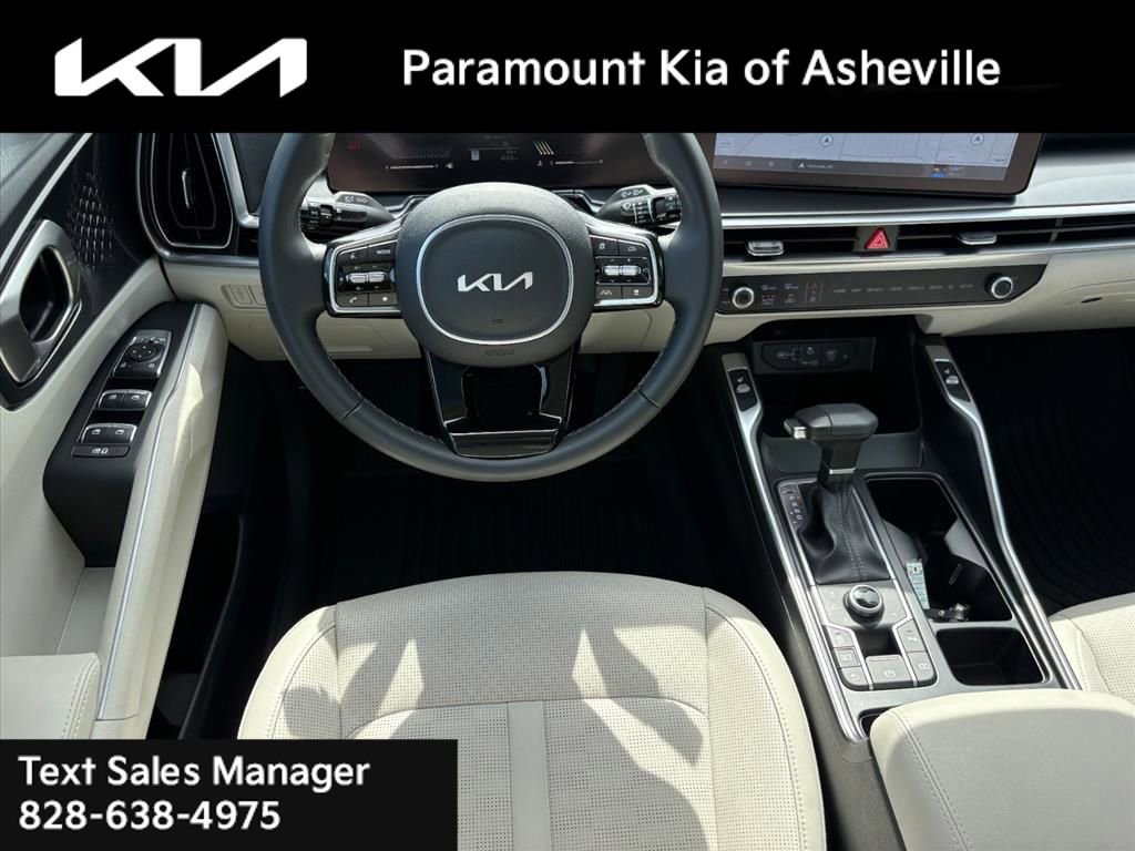 Certified 2025 Kia Sorento EX w/ Panoramic Sunroof Package image 24