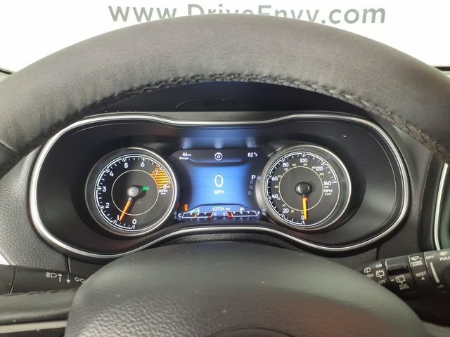 Used 2021 Jeep Cherokee Latitude Lux w/ Comfort/Convenience Group AWD/4WD image 17