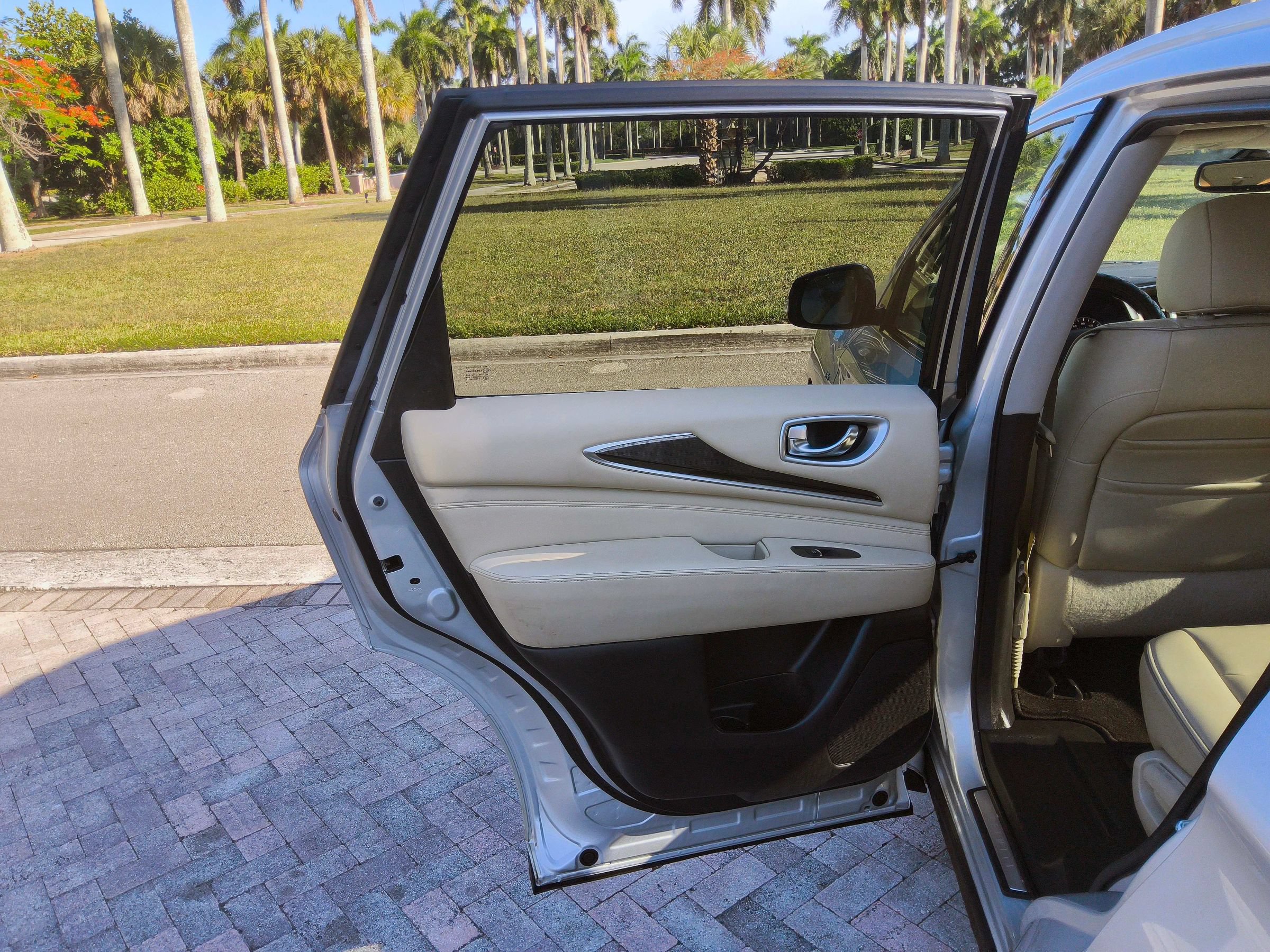 Used 2020 INFINITI QX60 Luxe FWD image 32