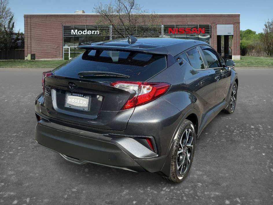 Used 2021 Toyota C-HR XLE FWD image 4