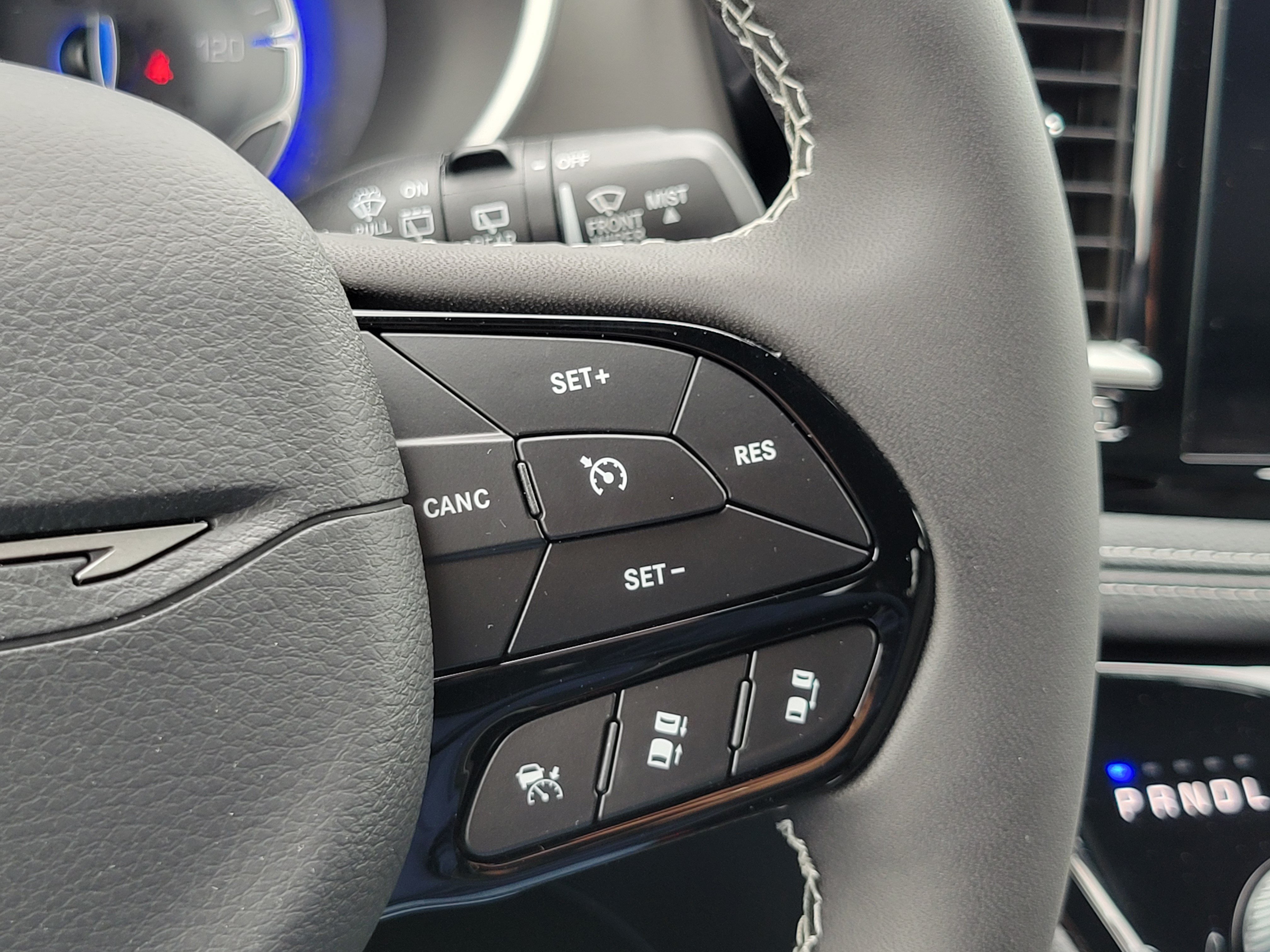 New 2027 Chrysler Pacifica Limited FWD image 13