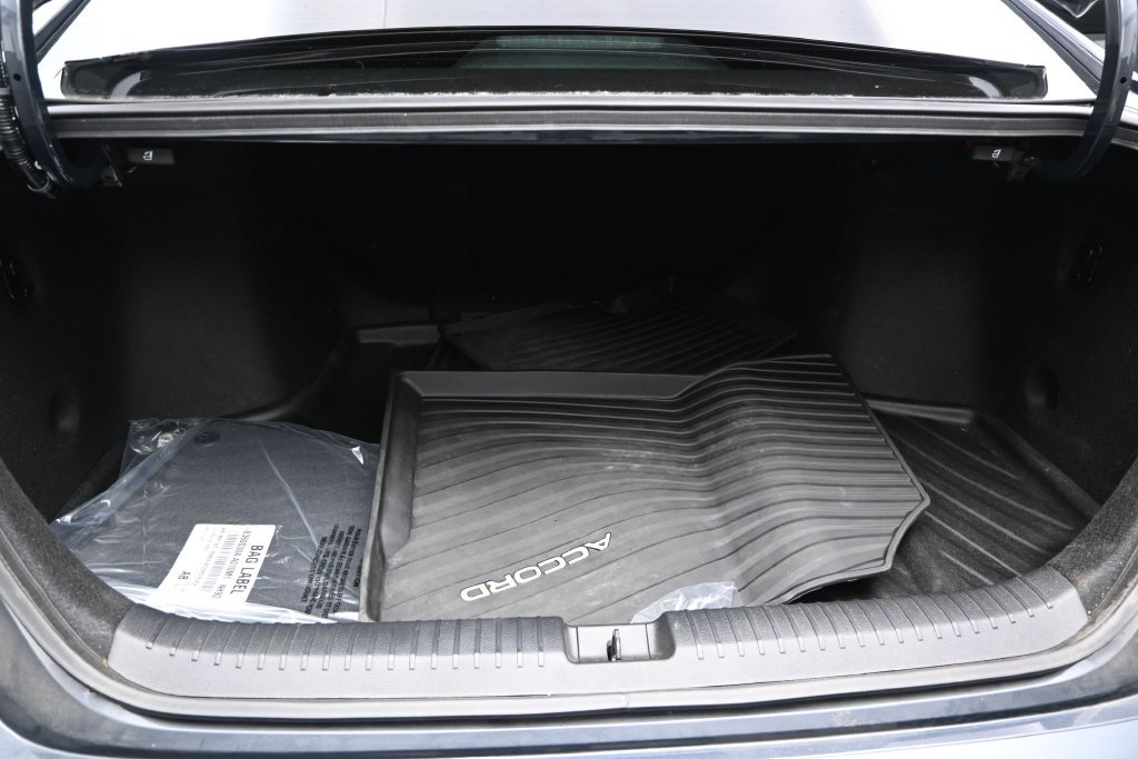 Certified 2025 Honda Accord SE image 18
