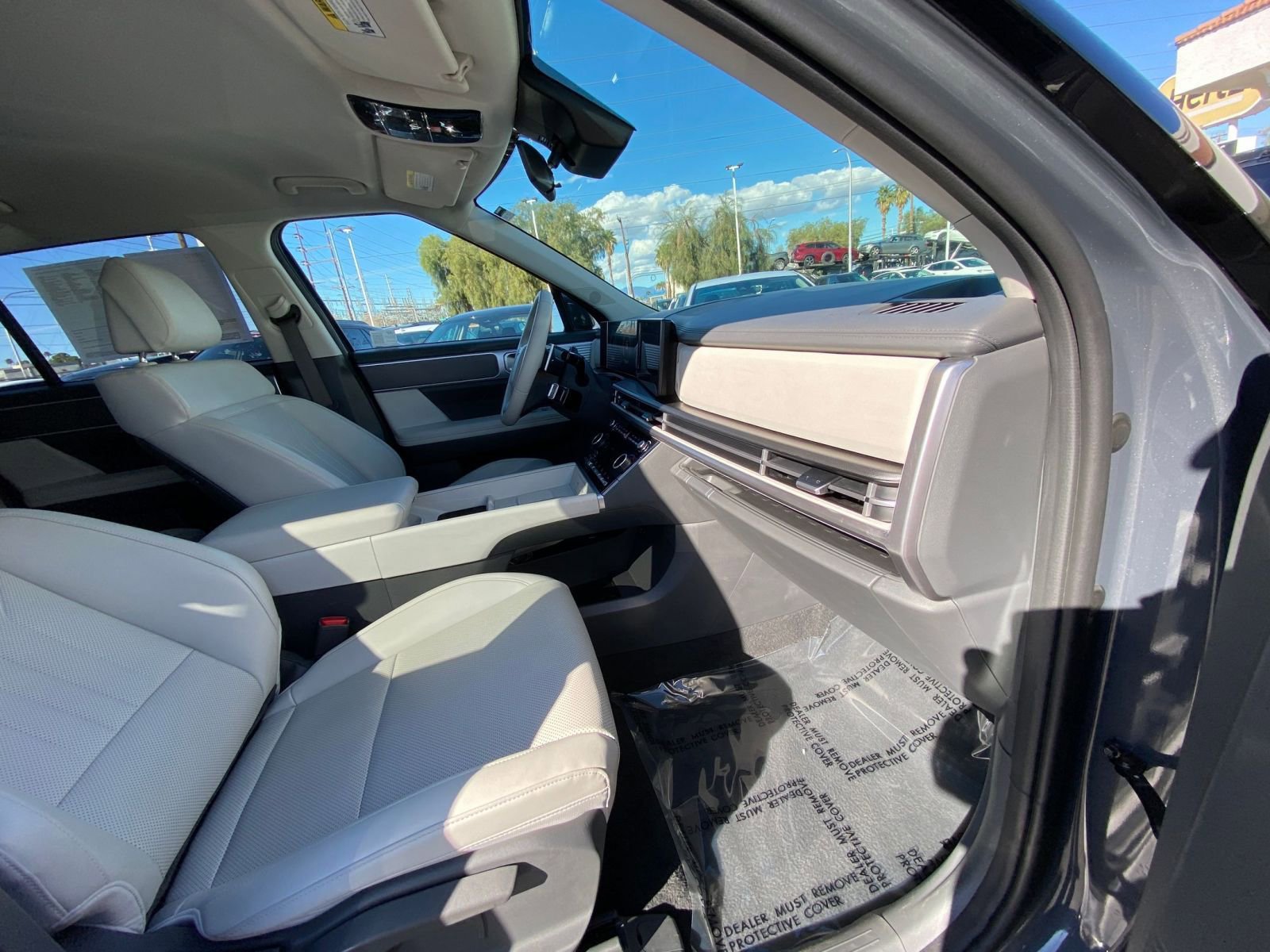 Used 2025 Hyundai Santa Fe SEL AWD/4WD image 38