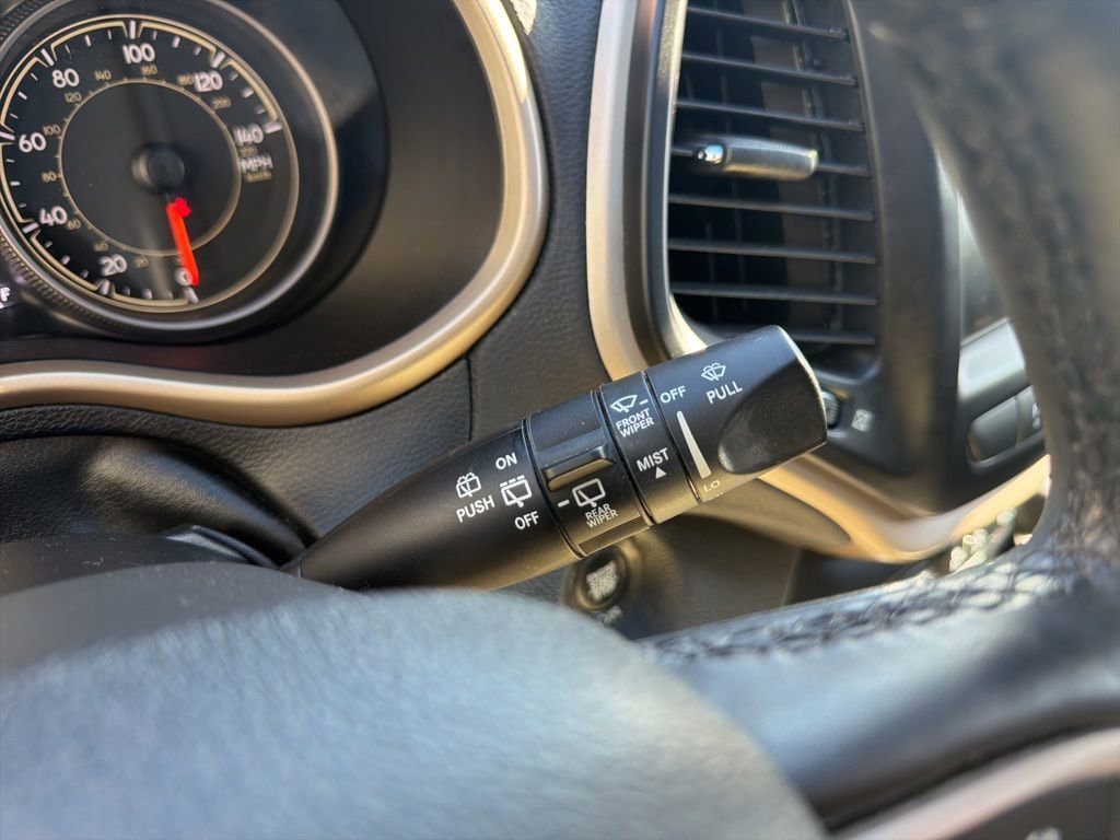 Used 2018 Jeep Cherokee Limited w/ High Altitude Package image 29