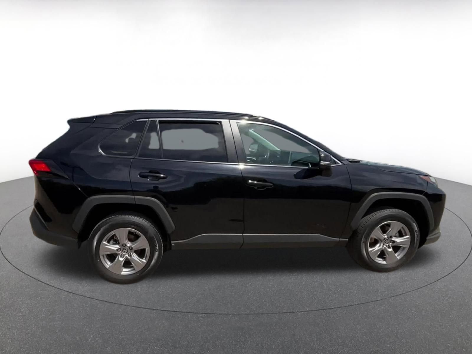 Used 2025 Toyota RAV4 XLE w/ Weather Package FWD image 16