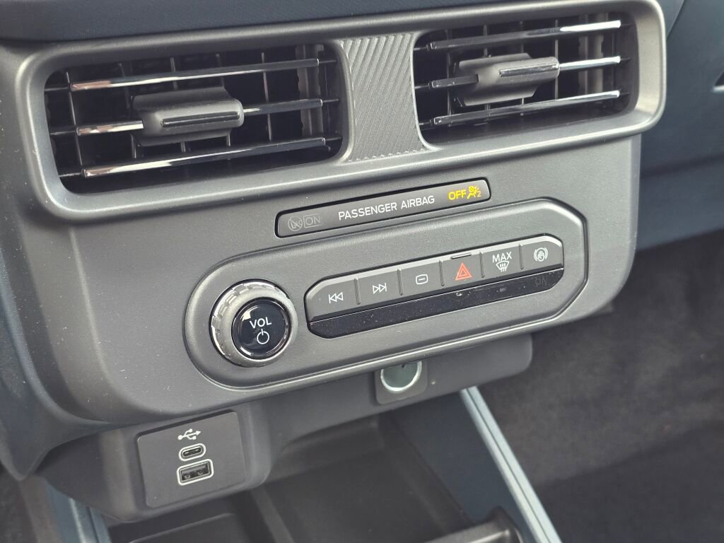 New 2026 Ford Maverick XL FWD image 24