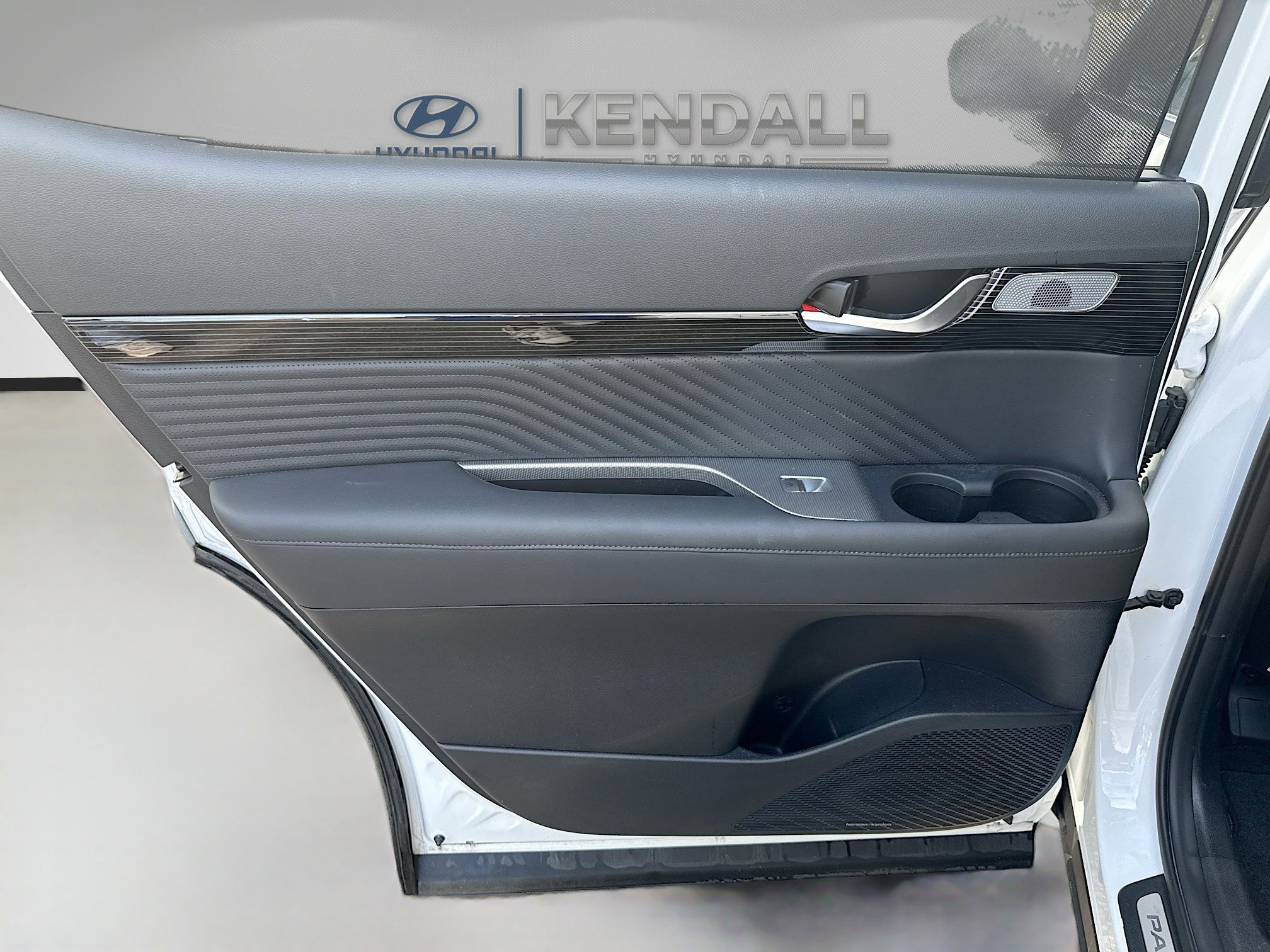 Used 2023 Hyundai Palisade Calligraphy image 25