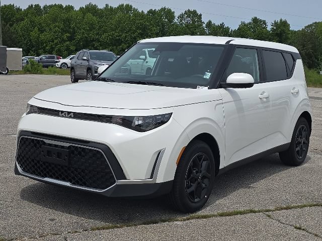Used 2025 Kia Soul LX w/ LX Technology Package
