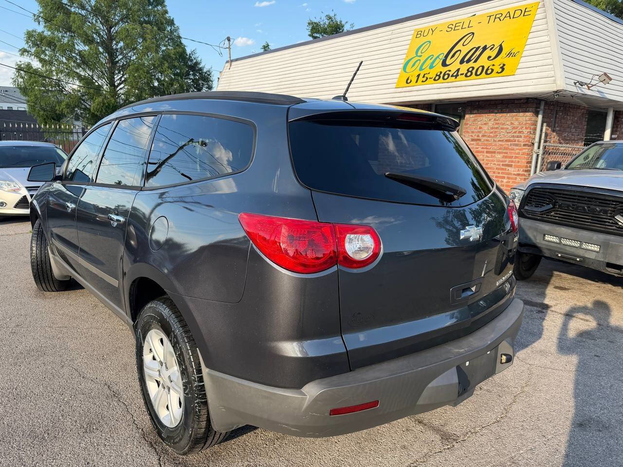 Used 2011 Chevrolet Traverse LS FWD image 8