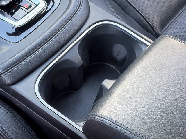 Used 2022 Jaguar E-PACE SE image 18