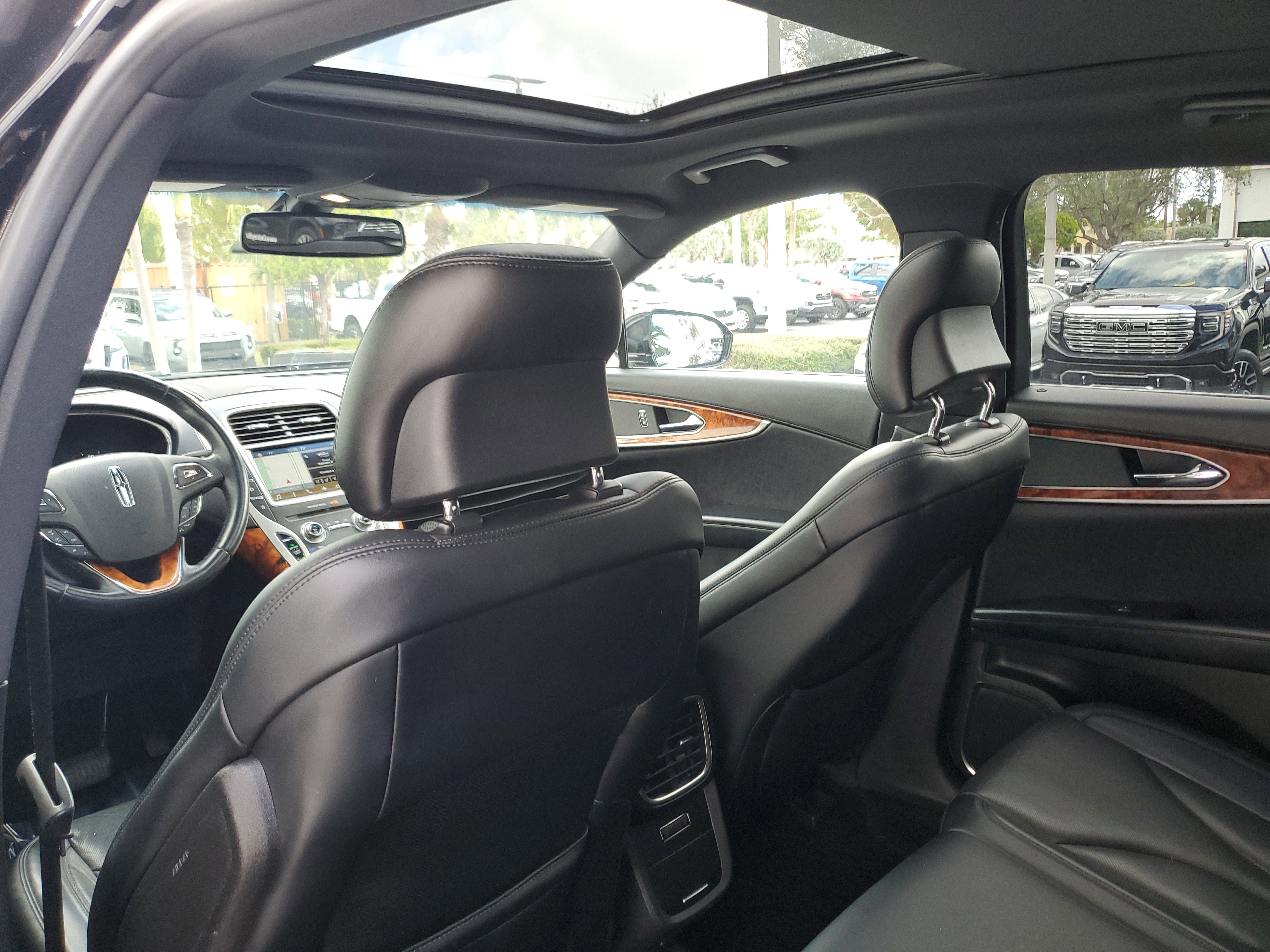 Used 2018 Lincoln MKX Reserve image 14