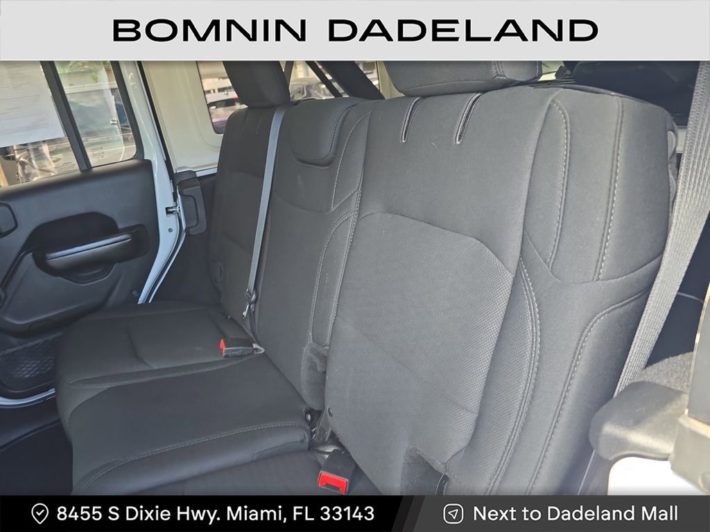 Used 2019 Jeep Wrangler Unlimited Sport image 10